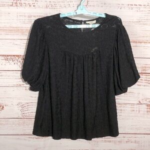 Easel Black Textured Women's Blouse size Small runs large NWT PTP 21”